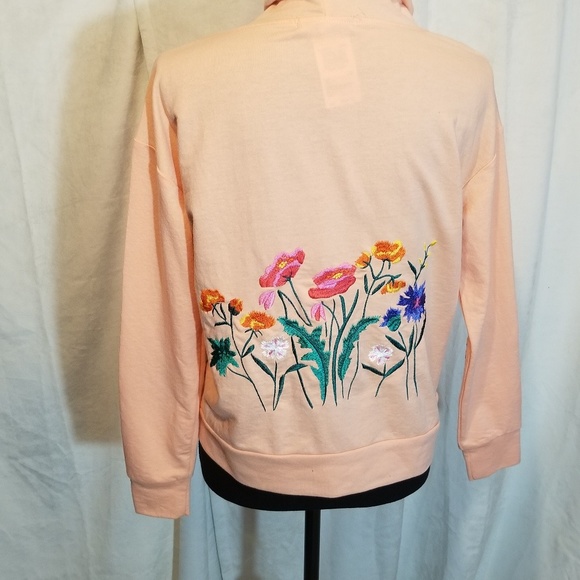 NEW Cravefame Embroidered hooded sweatshirt |xs - Picture 4 of 8